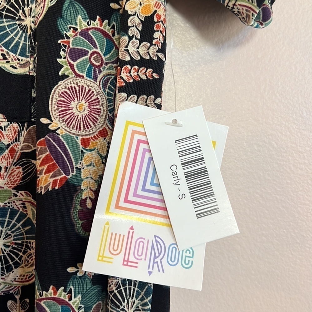 Lularoe Carly Pretty Print, Size Small NWT - image 3
